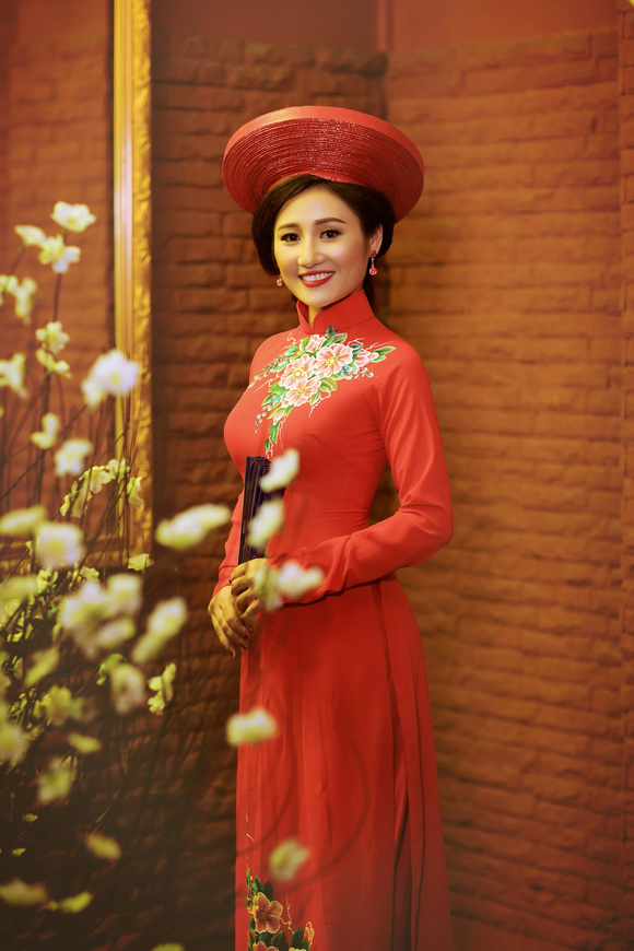 Viên Hoàng Thu, Hoa hậu thân thiện Viên Hoàng Thu, Sao Việt