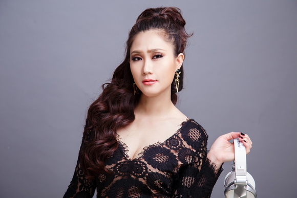 Jolly B, DJ Jolly B, Sao Việt