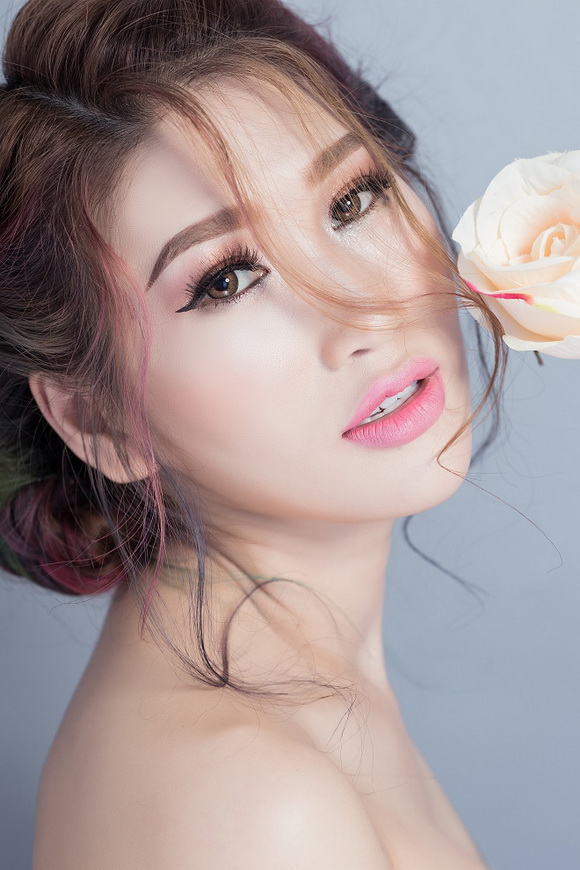 Quỳnh Thi, Người mẫu Quỳnh Thi, Sao Việt