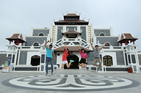 Capri Everitt, Công viên Asia Park, Asia Park Đà Nẵng