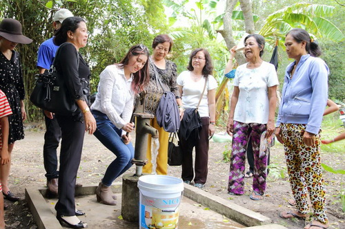 Minh Chánh, Ông bầu Minh Chánh, Sao Việt