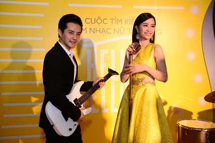 Đông Nhi, Ông Cao Thắng, Cuộc tìm kiếm nhóm nhạc nữ tài năng Hello Yellow