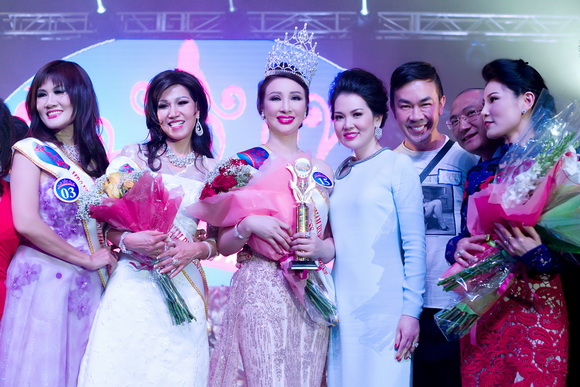 Hoa hậu Doanh nhân thành đạt người Việt thế giới, Vũ Thúy Nga, Doanh nhân Vũ Thúy Nga, Sao Việt