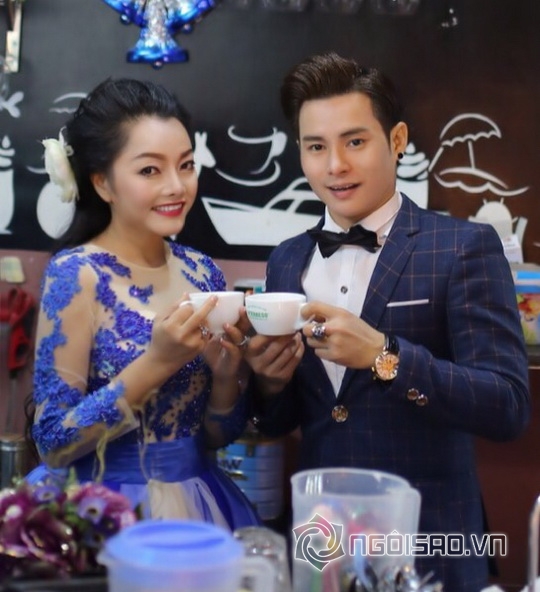 Khả Tú, Ca sĩ Khả Tú, Đám cưới Khả Tú, Sao Việt