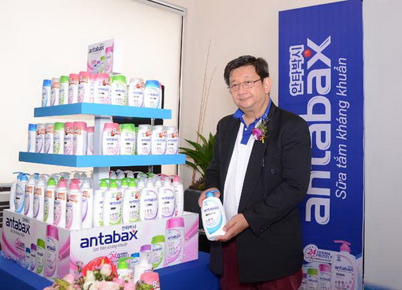 Diễm Hương, Văn Mai Hương, Sữa tắm kháng khuẩn Antabax