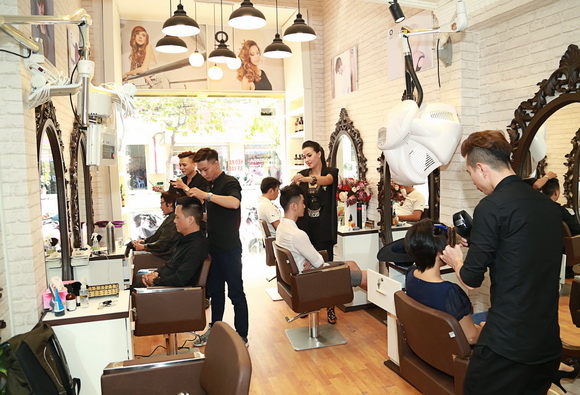 Salon Hair Hoàng Nga, Hoàng Nga Salon Hair, Nhà tạo mẫu tóc Hoàng Nga