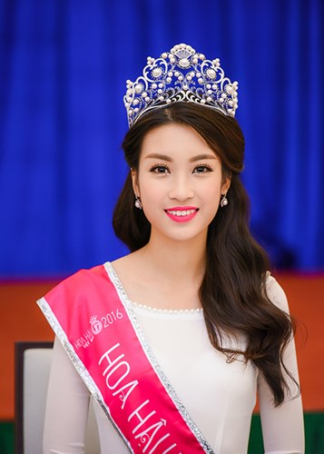 Đỗ Mỹ Linh, Hoa hậu Đỗ Mỹ Linh, Sắc Ngọc Khang, Sao Việt