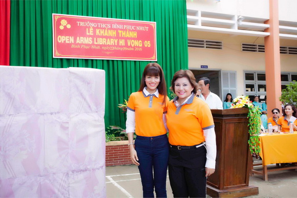 Á hậu Băng Châu, Doanh nhân Lệ Hằng, Thư viện Open Arms, Sao Việt