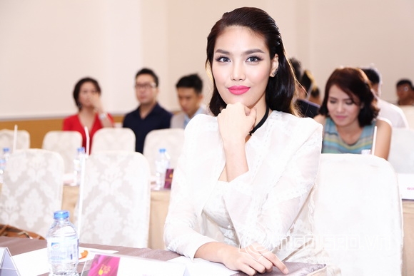 Người đẹp xứ dừa, Lan Khuê, Á khôi Huỳnh Vy, Sao Việt