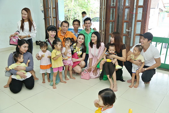 Nam Phong, Lê Thị Phương, Sao Việt, Sao Việt làm từ thiện