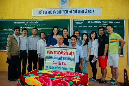 Bầu Hòa, Sao Việt làm từ thiện, MC Phan Anh, Sao Việt