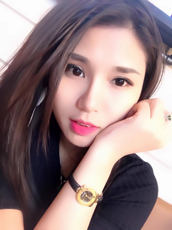Hotgirl bán cháo,mai hana,cô gái bán cháo xinh như hotgirl