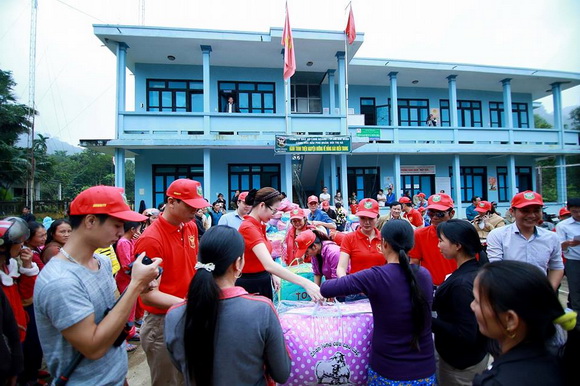 Hoa hậu Bùi Thị Hà, Hoa hậu quý bà Bùi Thị Hà, Bùi Thị Hà, Sao Việt