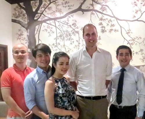 Hoàng tử Anh, William, nhà hàng, Cầu Gỗ Vietnamese Cuisine Restaurants