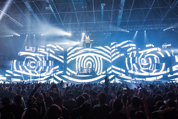 Mega City, Lễ hội nhạc điện tử, Yellow Claw, W&W