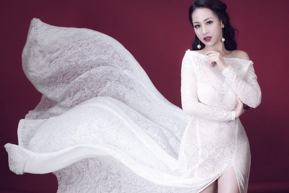 Nhà báo hàm anh,hàm anh quyến rũ,nhà báo hàm anh đón giáng sinh