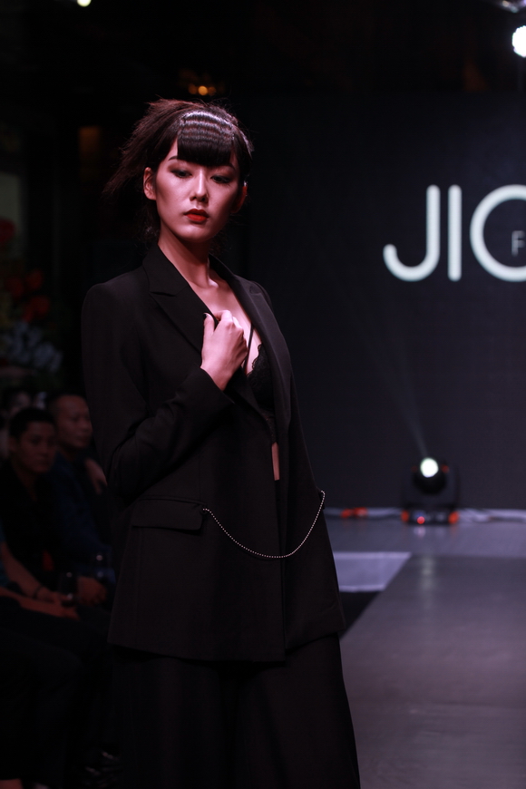 JICY Fahion, Thời trang JICY Fahion, BST The Women, đạo diễn Nguyễn Liên