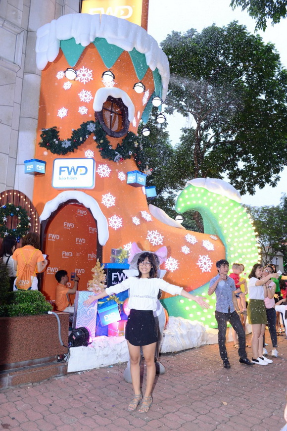 Giáng sinh cam, Đêm Giáng Sinh, Giày Noel khổng lồ