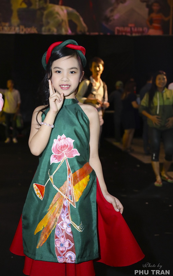 Siêu mẫu nhí Ngọc Anh, Sao Việt, NTK Phương Nguyễn Silk