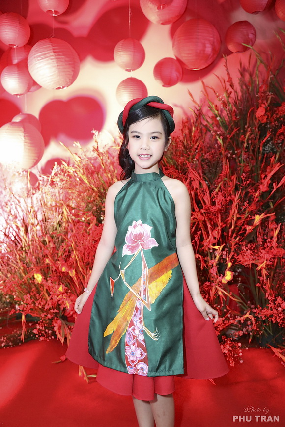 Siêu mẫu nhí Ngọc Anh, Sao Việt, NTK Phương Nguyễn Silk