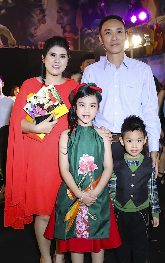 Siêu mẫu nhí Ngọc Anh, Sao Việt, NTK Phương Nguyễn Silk