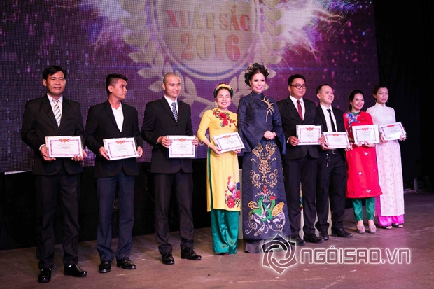 Hoa hậu Bùi Thị Hà, Tập đoàn bảo vệ Long Hoàng, Sao Việt