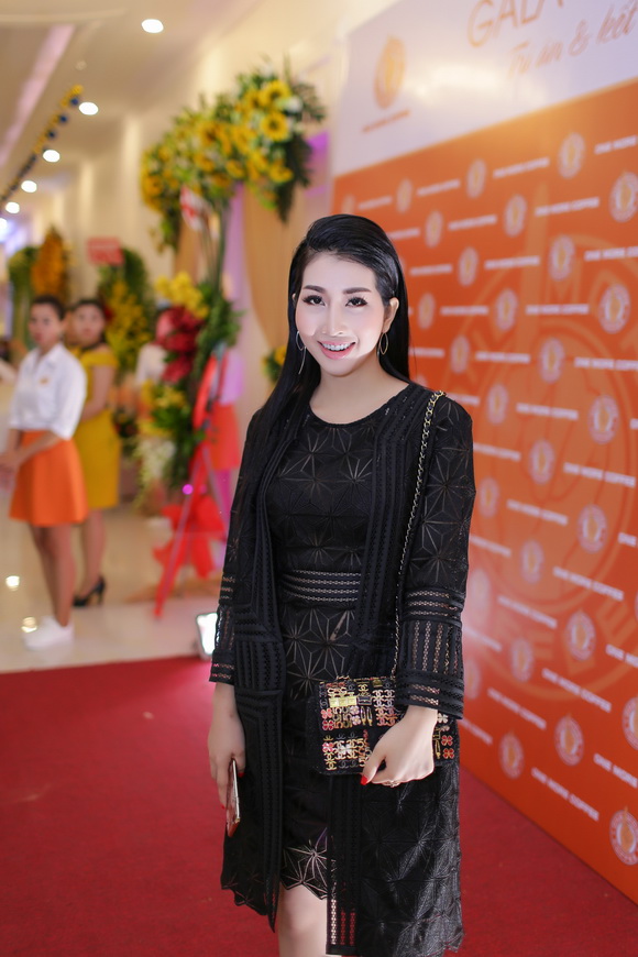 Hoa hậu điện ảnh Thanh Mai, Đặng Thanh Ma, Sao Việt