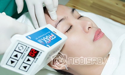 Huyền Sannie, Lương Ngọc Huyền, Huyền Sannie duyên dáng trong tà Áo Dài
