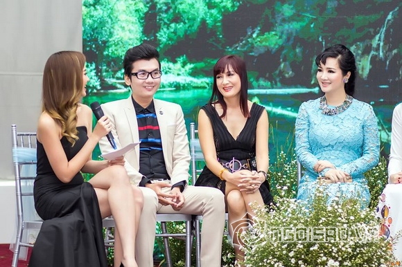 Ký Quốc Đạt, Á Vương Ký Quốc Đạt, Sao Việt