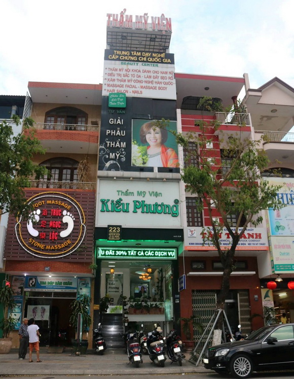 Doanh nhân Kiều Phương, Beauty & Training Center Kiều Phương, Nguyễn Hoàng Huyền