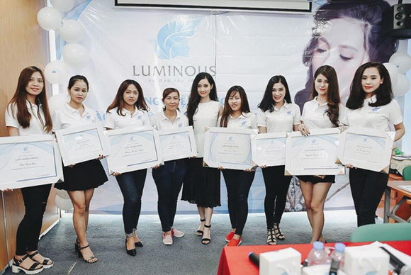 mỹ phẩm Luminous, CEO 8x Nguyễn Hồng Nhung, mỹ phẩm dưỡng trắng