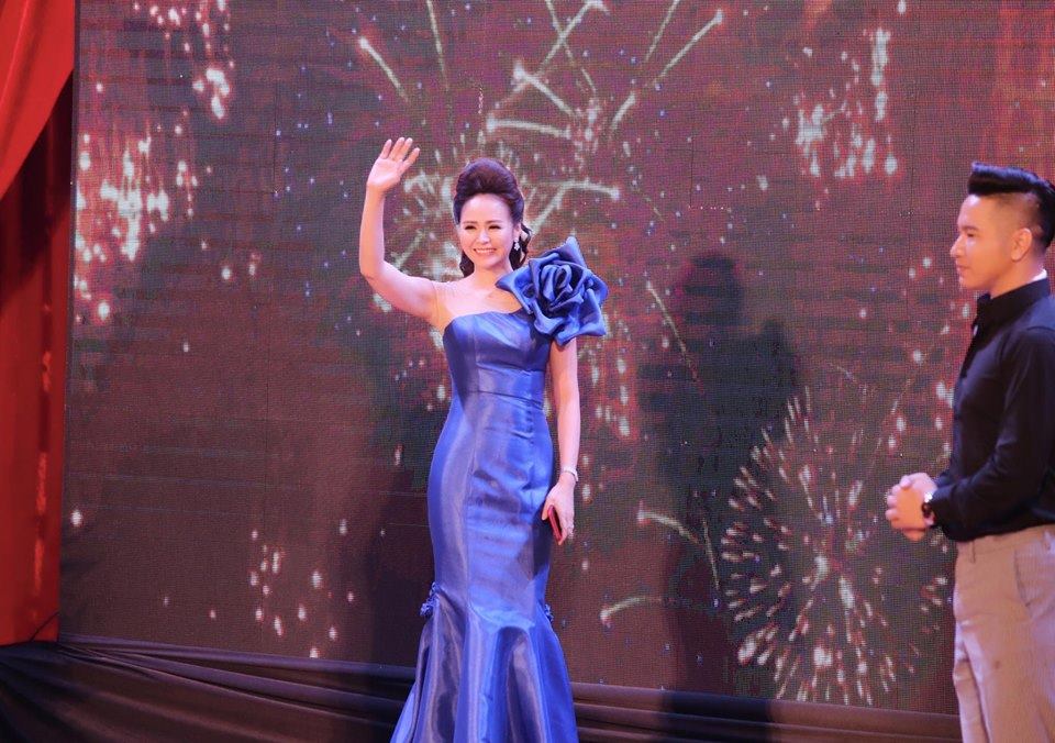 Nữ hoàng hoa hồng,bùi thanh hương,hoa khôi sắc đẹp việt nam