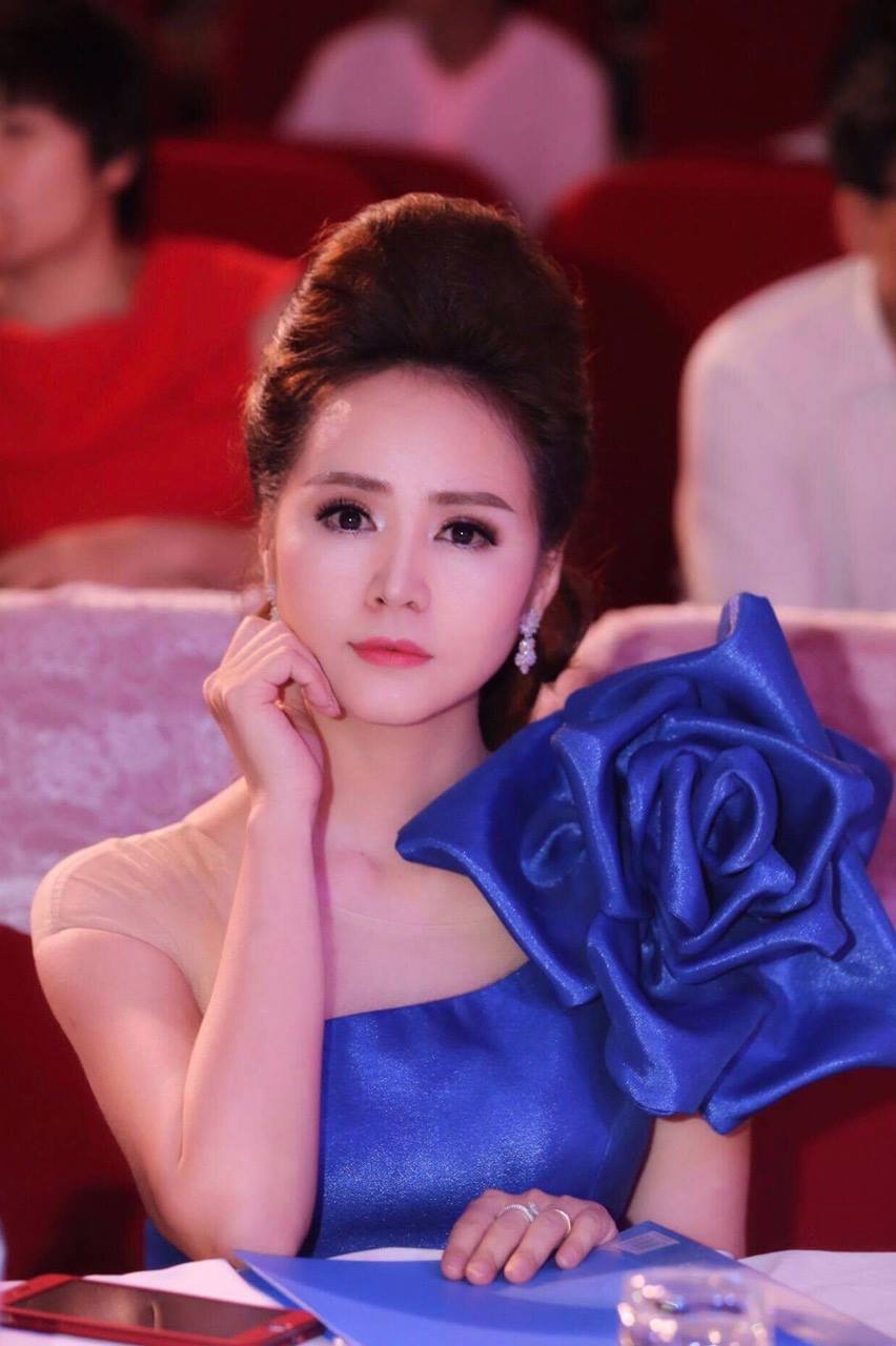 Nữ hoàng hoa hồng,bùi thanh hương,hoa khôi sắc đẹp việt nam