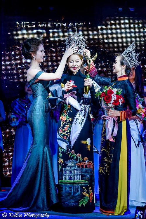 Hoa hậu Vivian Văn, Miss-Mrs. Vietnam Áo dài tại Mỹ, Sao Việt