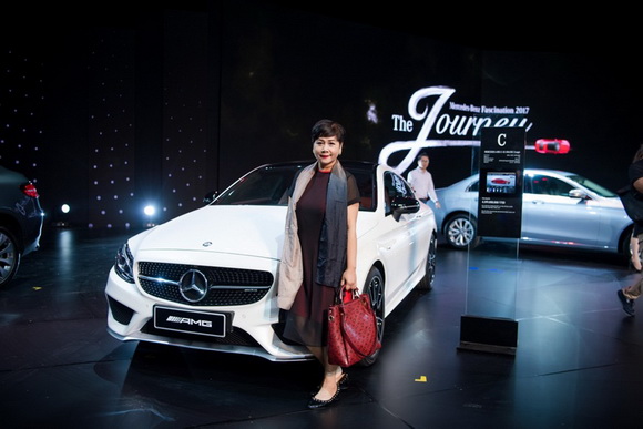 Mercedes-Benz Fascination, Lưu Hương Giang, Sao Việt