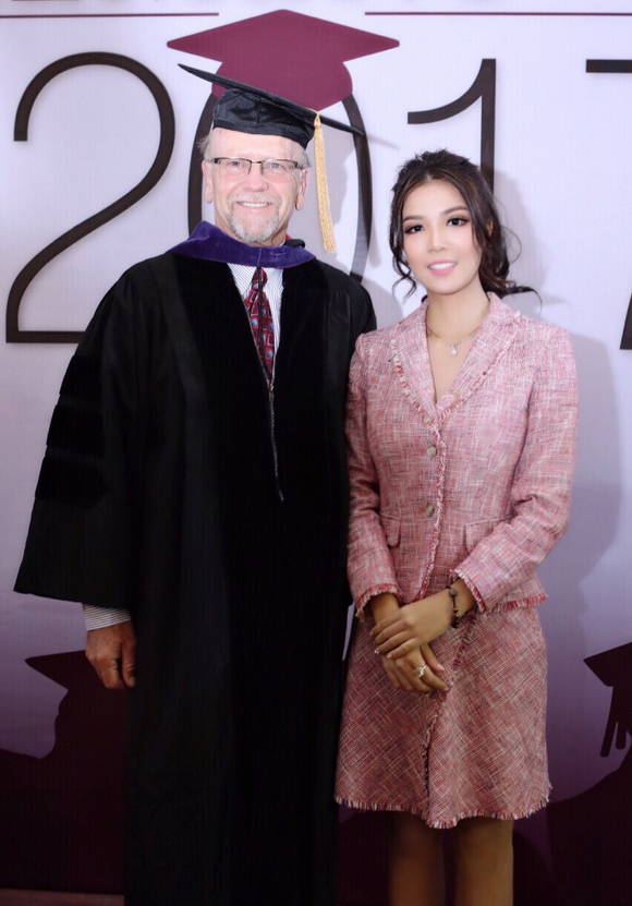 Trương Mi Ngọc, Diễn viên Trương Mi Ngọc, Đại sứ đại học Troy Hoa Kỳ, Sao Việt