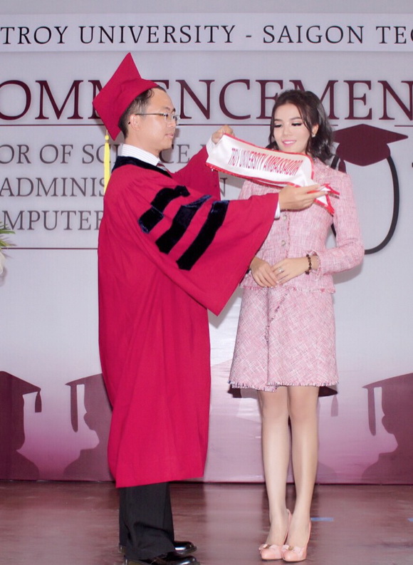 Trương Mi Ngọc, Diễn viên Trương Mi Ngọc, Đại sứ đại học Troy Hoa Kỳ, Sao Việt