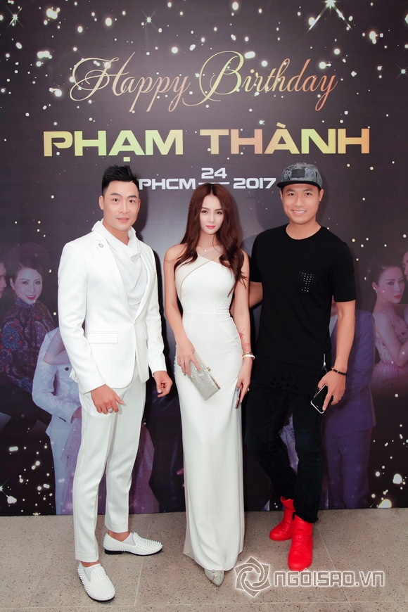 Vi Nhạn Ngọc, Ca sĩ Vi Nhạn Ngọc, sao việt