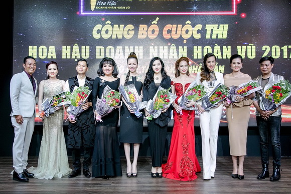 Hoa hậu Bùi Thị Hà, bùi thị hà, Ms Universe Business 2017, sao việt