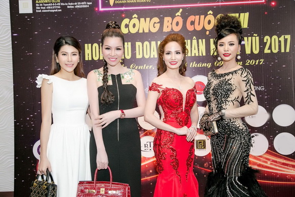 Hoa hậu Bùi Thị Hà, bùi thị hà, Ms Universe Business 2017, sao việt