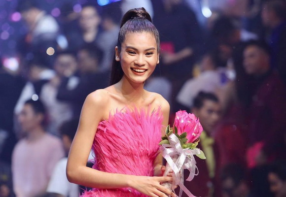NTK Đức Vincie, Người mẫu Kim Dung, Sao Việt