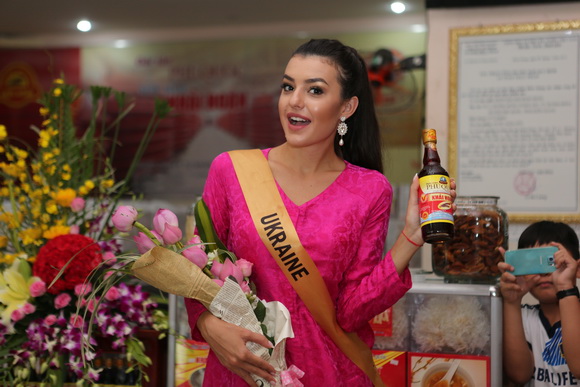 Miss Grand Internatinoal 2017, đặc sản Phú Quốc, Huyền My, sao việt