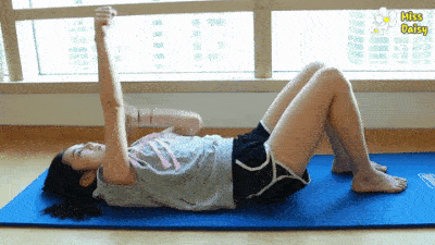 Giảm cân ngay 5kg với bài tập tay trong 3 phút lười mấy cũng làm được