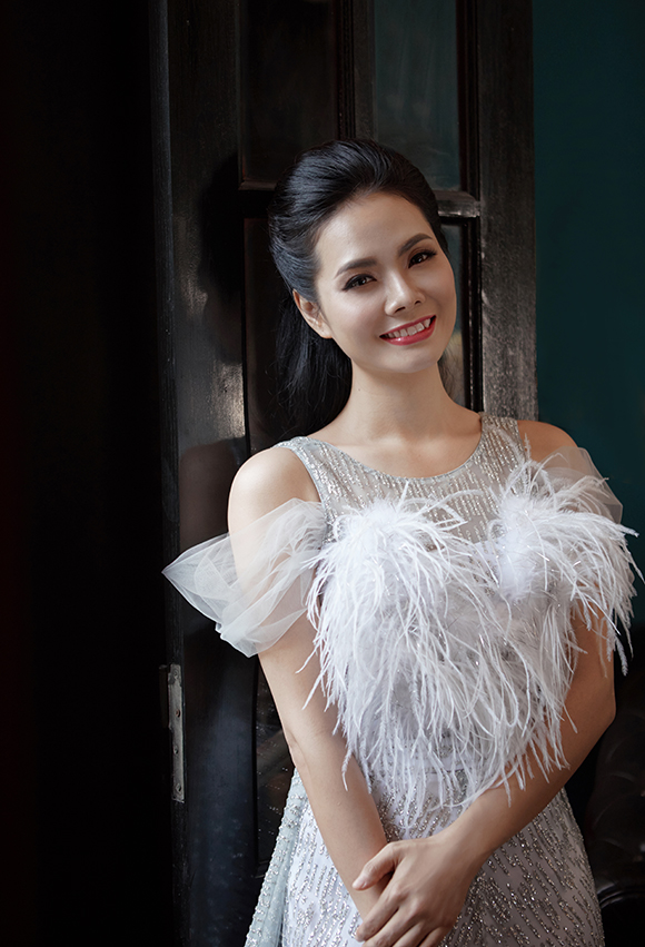 Lương Nguyệt Anh là một trong những nữ diễn viên nổi tiếng và được yêu thích của màn ảnh Việt Nam. Hãy cùng xem ảnh của cô nàng để cảm nhận vẻ đẹp tự nhiên và thuần khiết của người phụ nữ Việt.