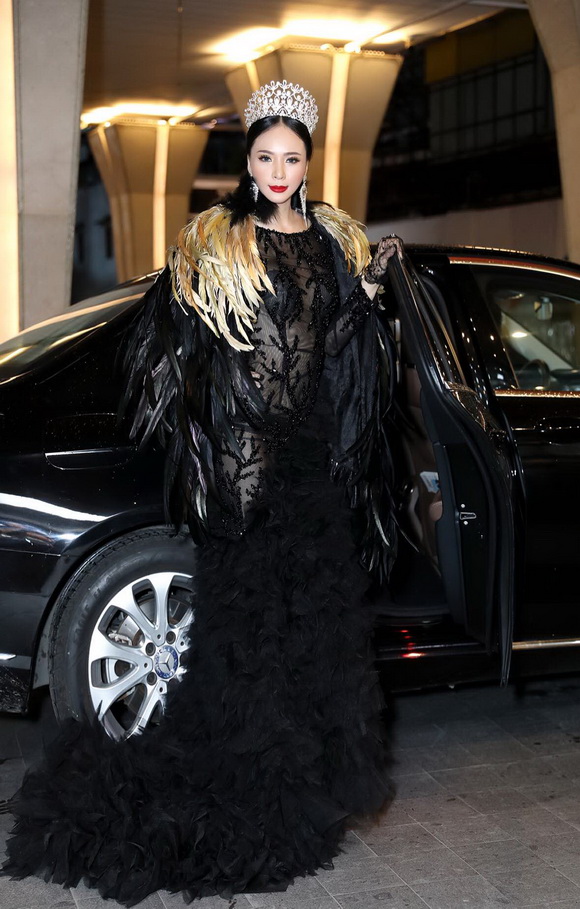 Á hậu Doanh nhân Hoàn vũ Việt Nam 2017, á hậu Ngọc Quỳnh, sao việt