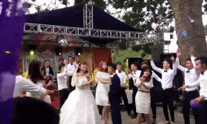 hậu vệ Thế Nhật, cô dâu hát hay, clip hot