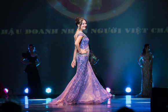 Trần Huyền Nhung, Hoa hậu Trần Huyền Nhung