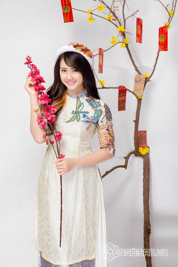 mc-kim-hang-12-7-ngoisao.vn-w580-h870 3