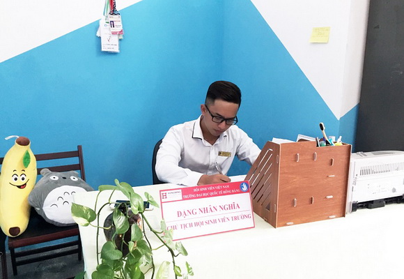 Eric Đặng Nguyễn, make up Eric Đặng Nguyễn