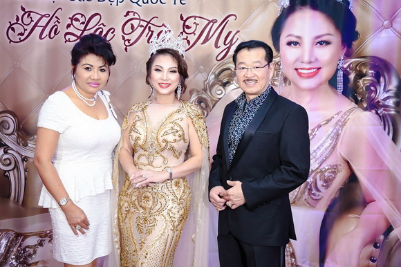 Hoa hậu Hồ Lộc Trà My, sao việt